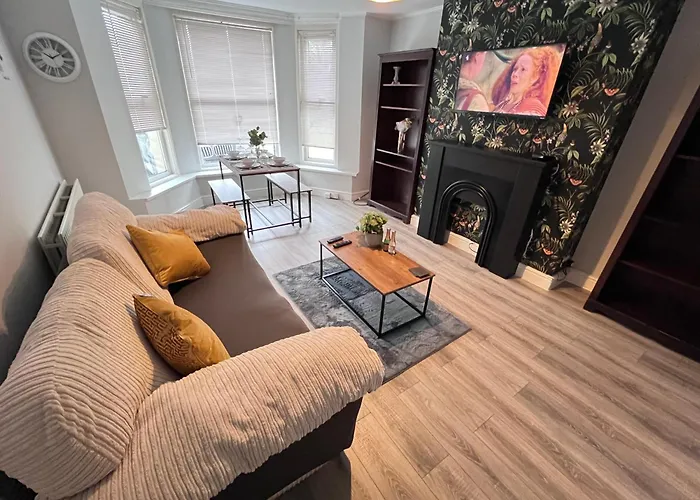 Cosy Apartment With Parking Close To Ipswich Station